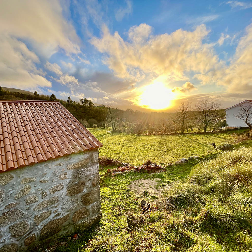 IMG_7253-Assanhas-Serra-da-Estrela-Sunset-cropSquare-1024px-NikVoelker